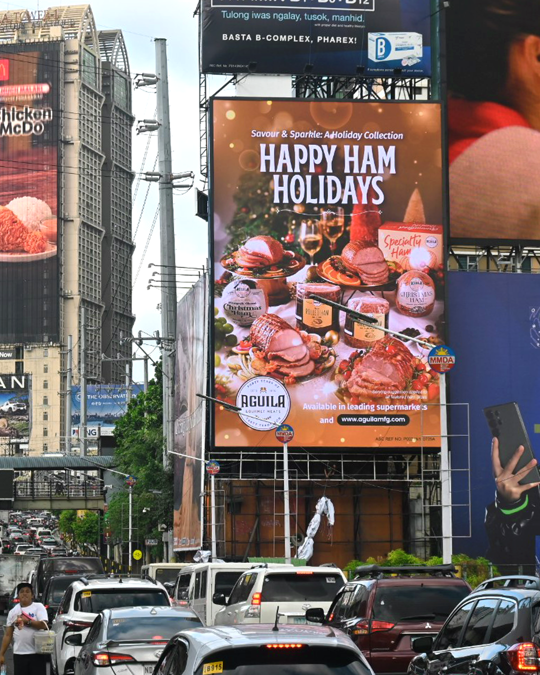 happy-ham-holidays-campaign-billboard